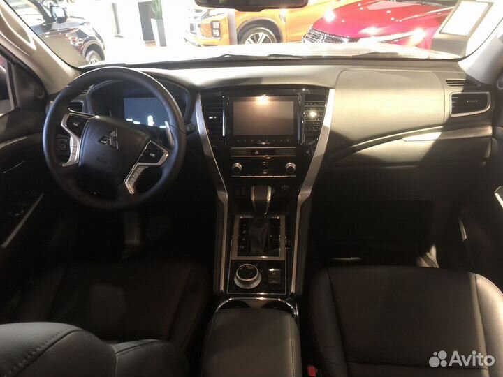 Mitsubishi Pajero Sport 2.4 AT, 2022