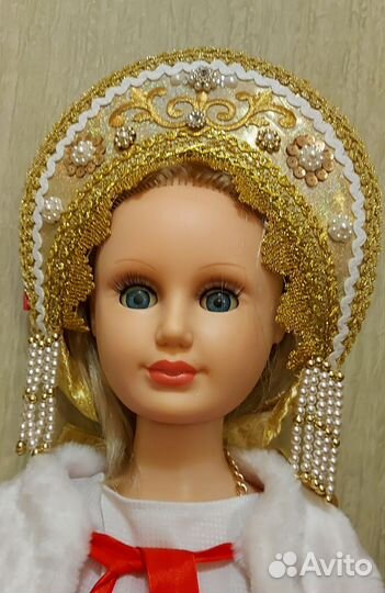 Кокошник золотой