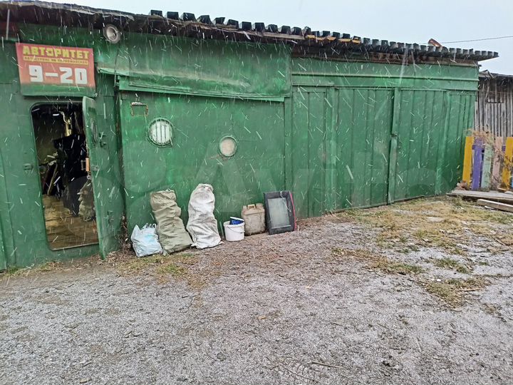 Гараж, > 30 м²
