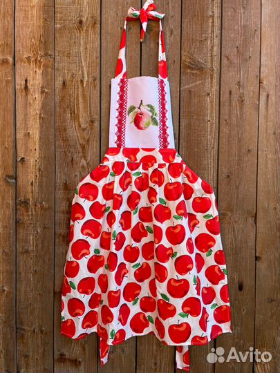 Фартук кухонный с ручной вышивкой