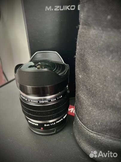 Объектив olympus zuiko digital ED 8mm f/1.8 PRO