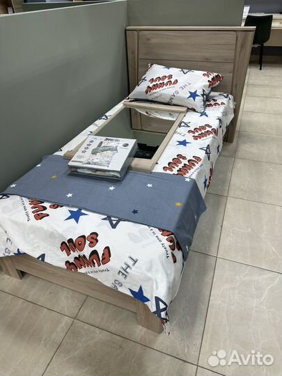 Детская парта письменный столик