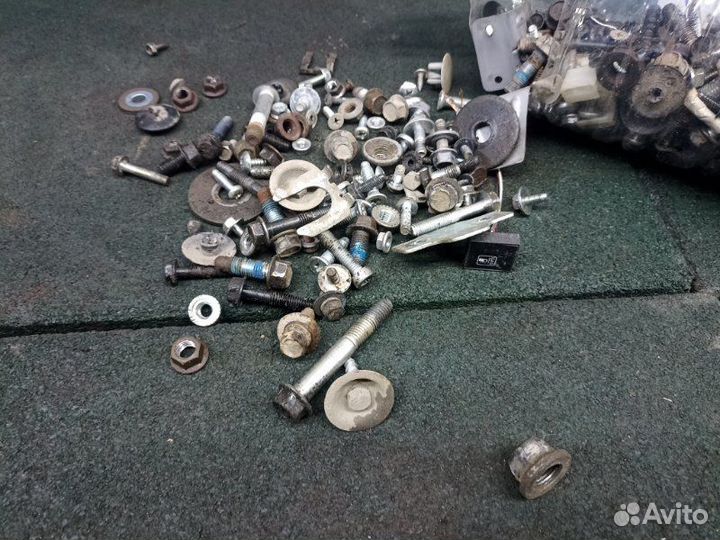 Болты Chevrolet Aveo 1 T255 1.2 B12D1 2009