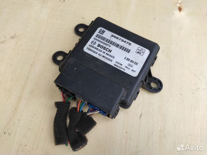 Блок парктроника на Opel Antara Captiva