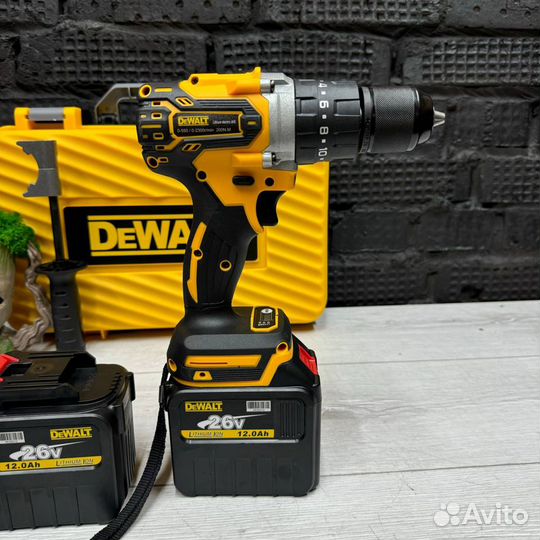 Шуруповерт для ледобура DeWalt 12 Ач 26 v 200 Nm