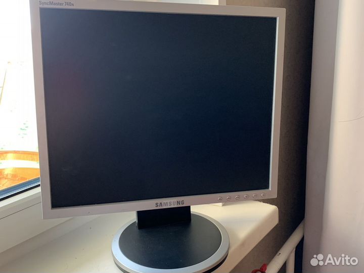 Монитор Samsung