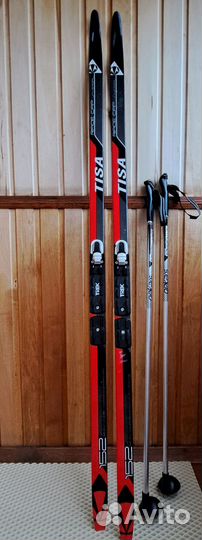 Лыжи, ботинки, палки