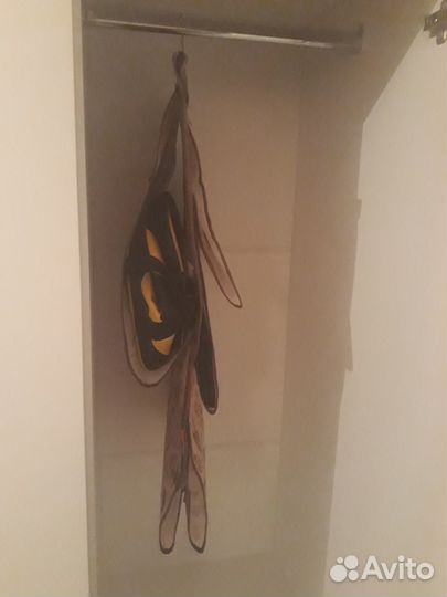 Вешалки для сумок