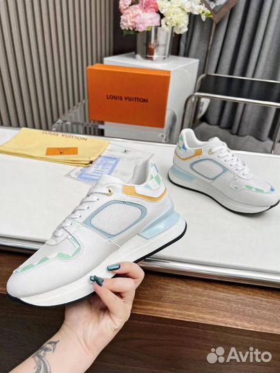 Louis vuitton кроссовки женские