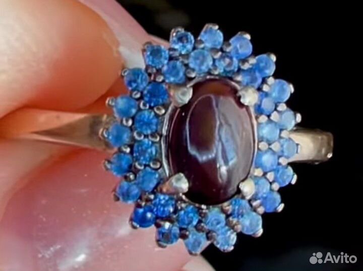 Серебряное кольцо с шпинелью и сапфирами
