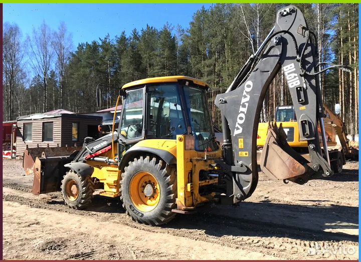 Заднее стекло на экскаватор Volvo BL61 BL71