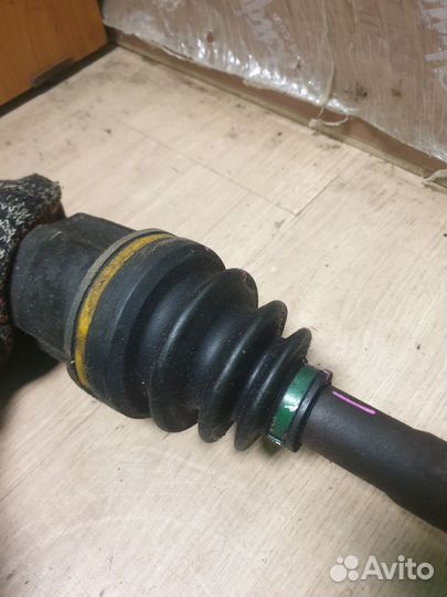 Ось привод шрус передний правый Peugeot 4008