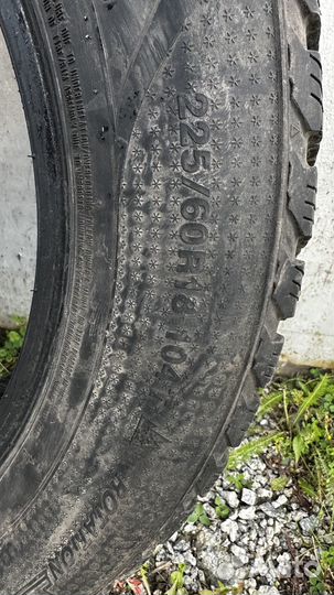 Kumho I'Zen RV Stud KC16 225/60 R18