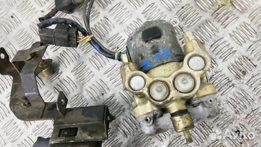 Блок ABS mitsubishi pajero 2 (93K32KW01)