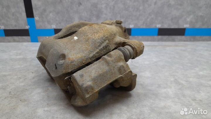 Суппорт передний левый Peugeot 408 1.6 115 (EC5)