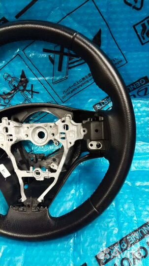 Руль Рав 4 (4) черная кожа для авто 2 литра
