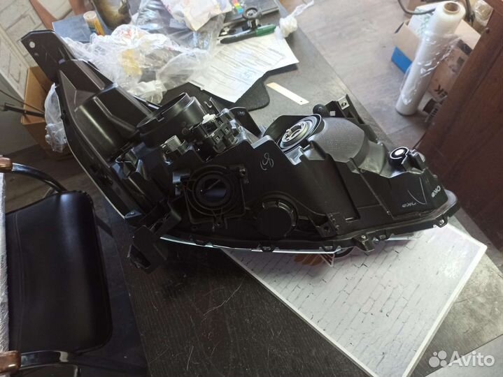 Фара левая Honda CR-V 2014-2017 ксенон