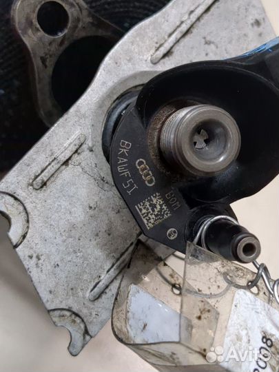 Форсунка топливная Audi A4 (B7)