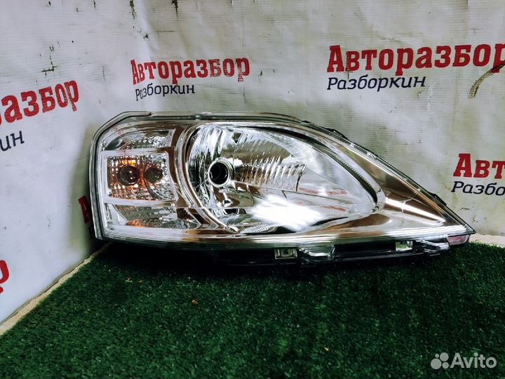 Фара правая Лада Ларгус