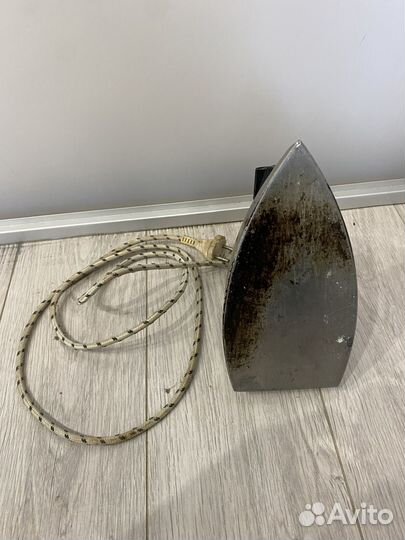 Электроутюг с терморегулятором СССР