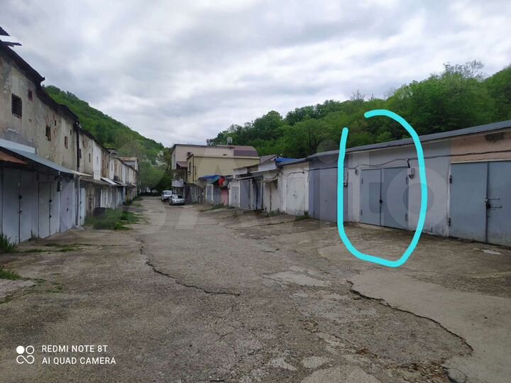 Гараж, > 30 м²