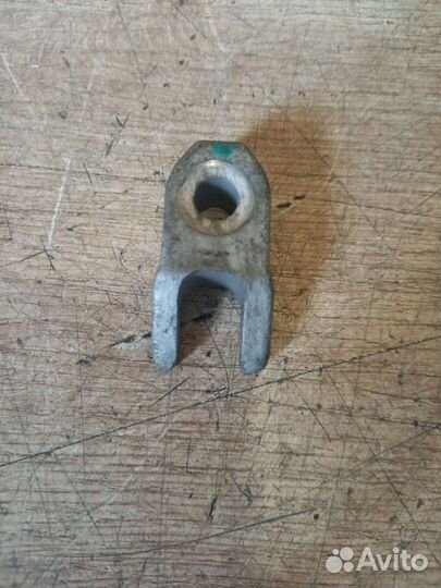 Кронштейн крепления форсунки Opel Antara