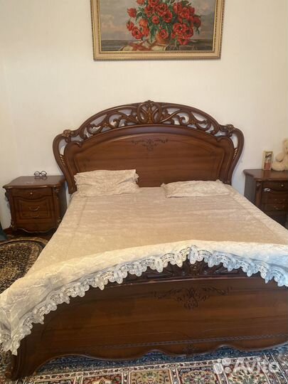 Спальный гарнитур