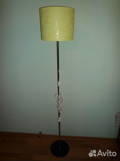 Торшер классический