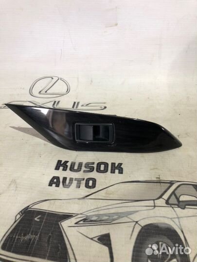 Кнопка стеклоподъемника задняя левая Lexus Rx 350