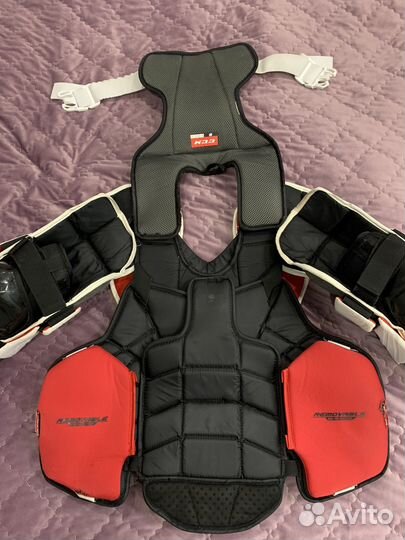 Вратарский нагрудник int l CCM eflex 5.9