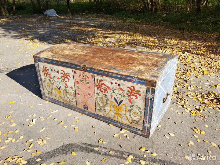 Старинный большой свадебный сундук 19 века