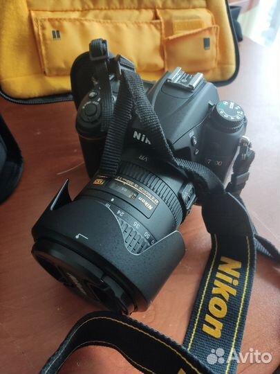 Nikon D7000 + AF-S nikkor 18-200mm + SB600