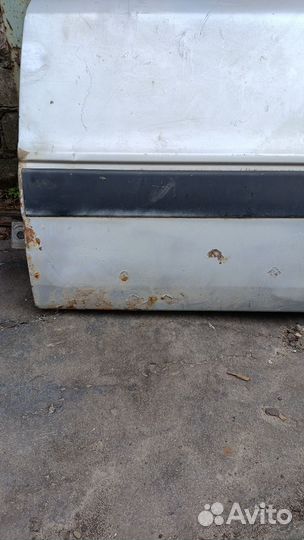 Дверь на Audi 80 Б3