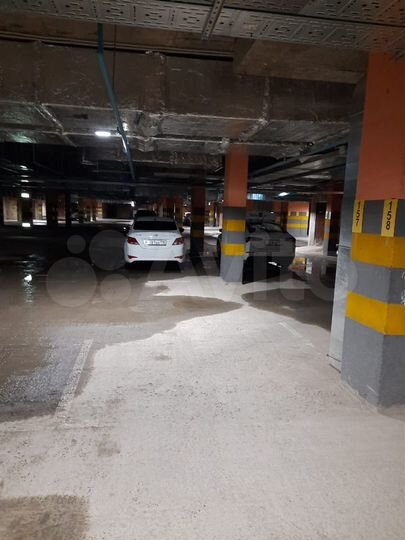 Машиноместо, 14 м²