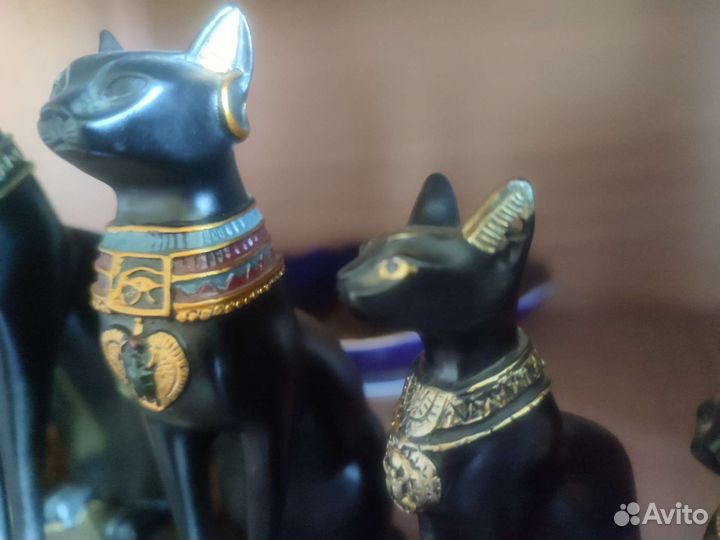 Статуэтки египетских котов