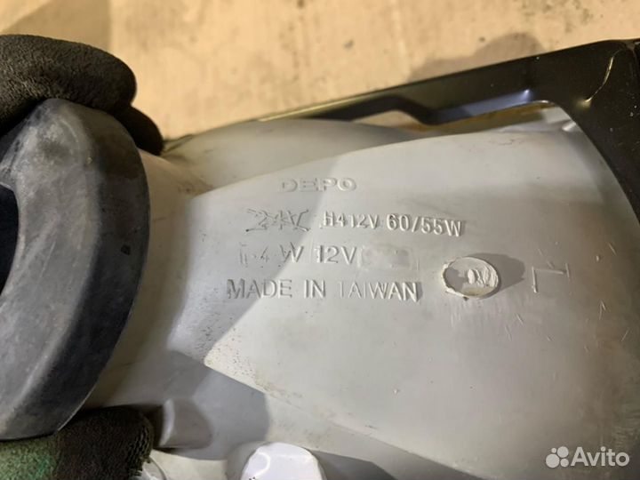 Фара левая Volkswagen Jetta 2 165 1985