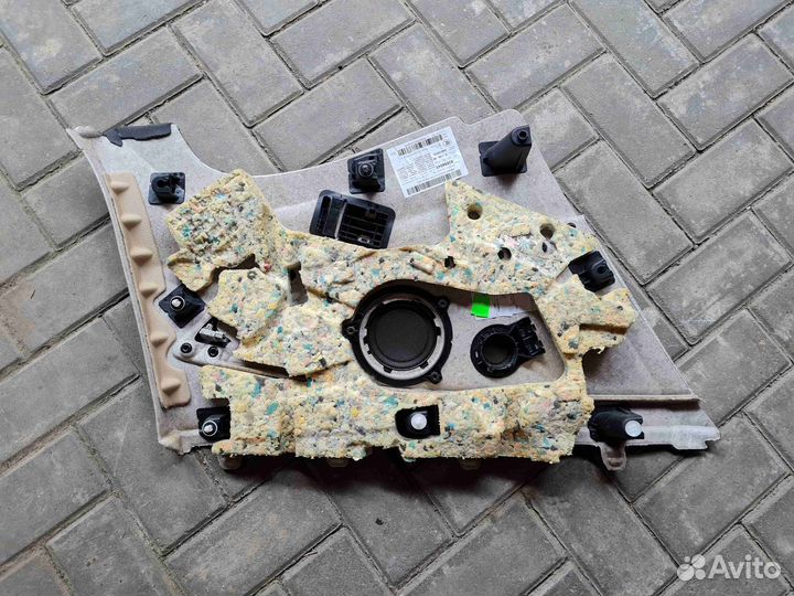 Обшивка двери задней правой (дверная карта) BMW 4