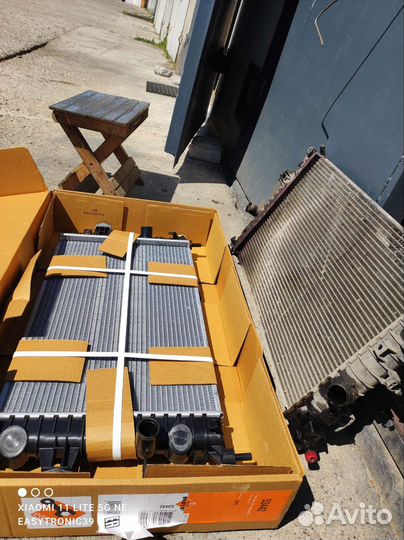 Новый Радиатор охлаждения Опель