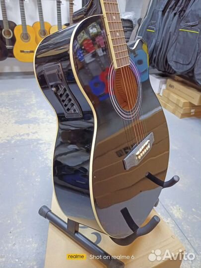 Электроакустическая гитара