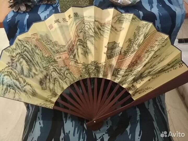 Веер китайский на подставке