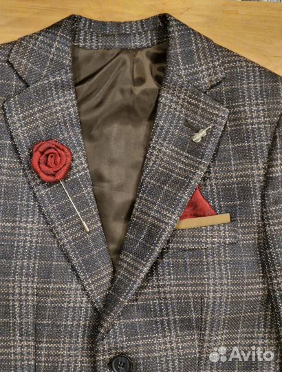 Пиджак на мальчика 122 и 104
