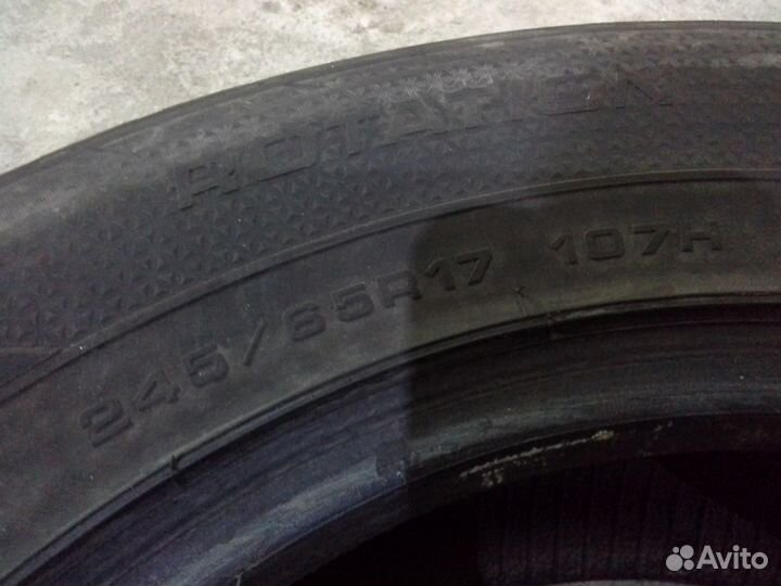 Goodyear UltraGrip 245/65 R17