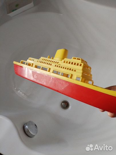 Гусь обнимусь, робот-машина,трактор полесье