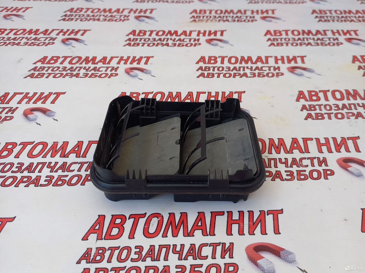 Клапан вентиляции салона Рено Аркана