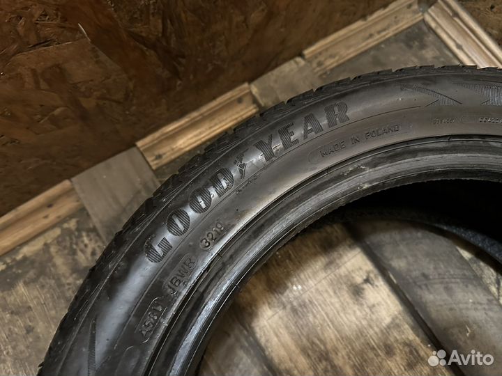 Goodyear UltraGrip Ice 2 245/45 R18 100T