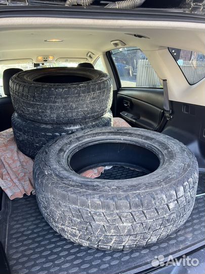Bridgestone Blizzak DM-V1 265/65 R17