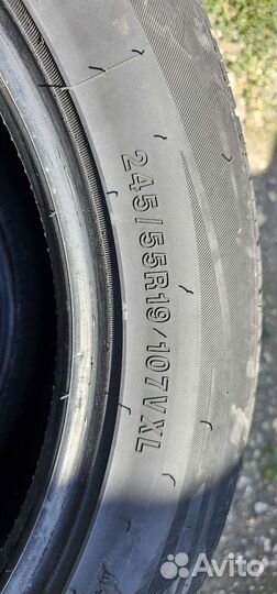 Travelstar UN66 345/55 R19