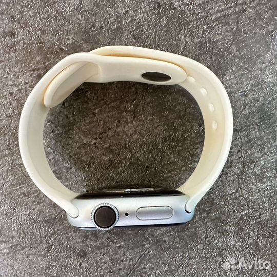 Часы apple watch series 4 silver aluminum 40 mm