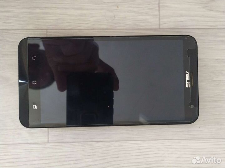 Телефон asus ZE550KL