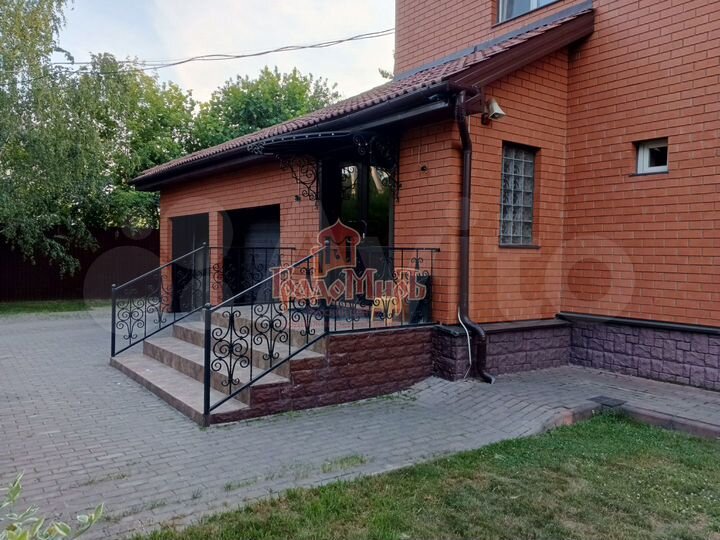 Коттедж 389,4 м² на участке 12 сот.